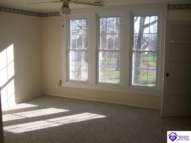 Listing Picture 212 S Woodlawn Avenue Irvington, KY 40146 MLS HK9999726