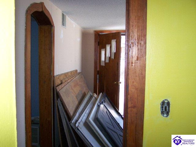 Listing Picture 206 S Main Street Muldraugh, KY 40155 MLS HK9999201