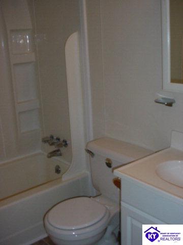 Listing Picture 1205 Western Avenue Elizabethtown, KY 42701 MLS HK9999847