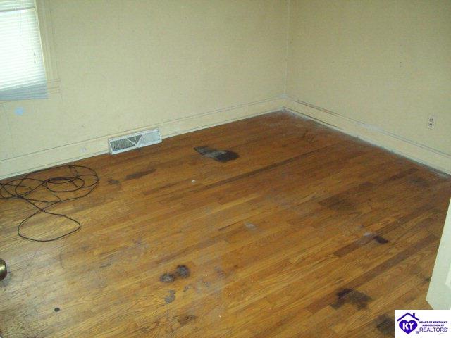 Listing Picture 812 Allison Avenue Bardstown, KY 40004 MLS HK9999864