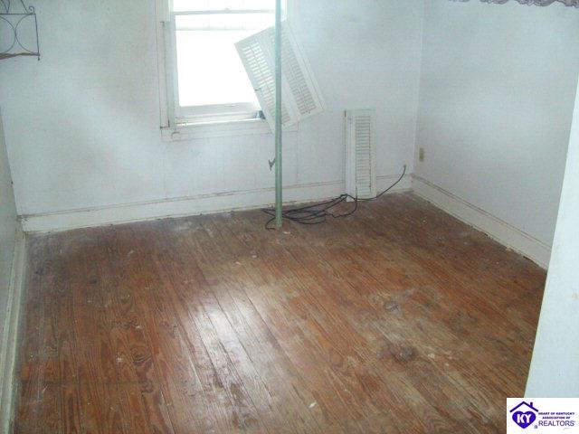 Listing Picture 812 Allison Avenue Bardstown, KY 40004 MLS HK9999864