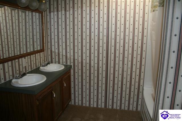 Listing Picture 83 Lincoln Drive Columbia, KY 42728 MLS HK9999832