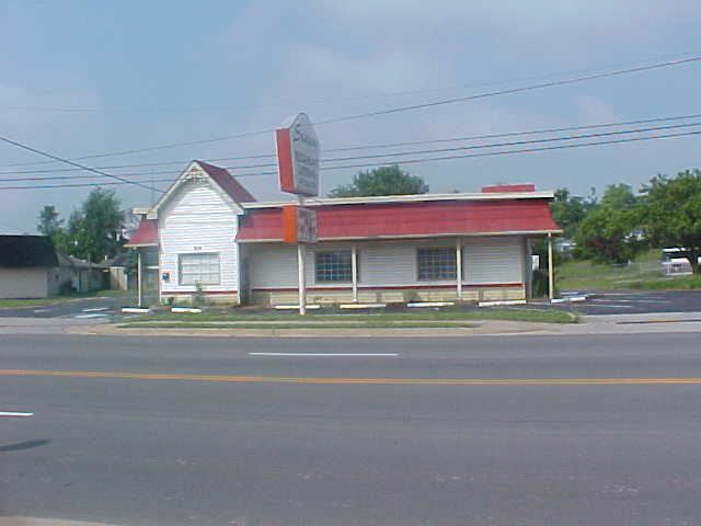 Listing Picture 614 E Dixie Avenue Elizabethtown, KY 42701 MLS HK10005830