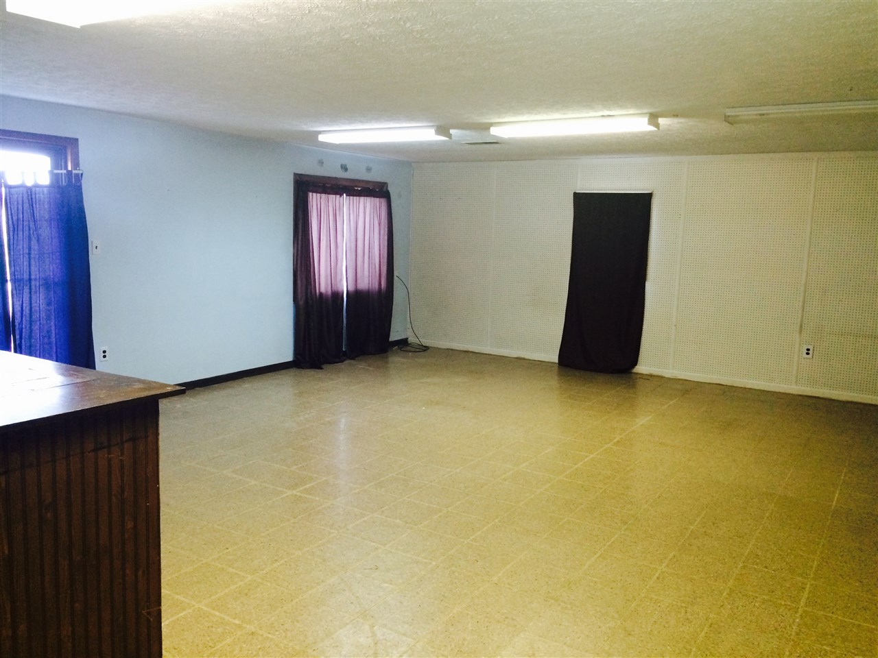 Listing Picture 37 Lake Forrest Drive Campbellsville, KY 42718 MLS HK10049601