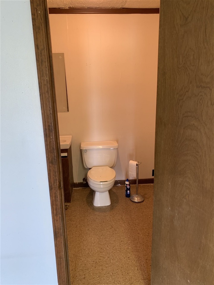 Listing Picture 37 Lake Forrest Drive Campbellsville, KY 42718 MLS HK10049601