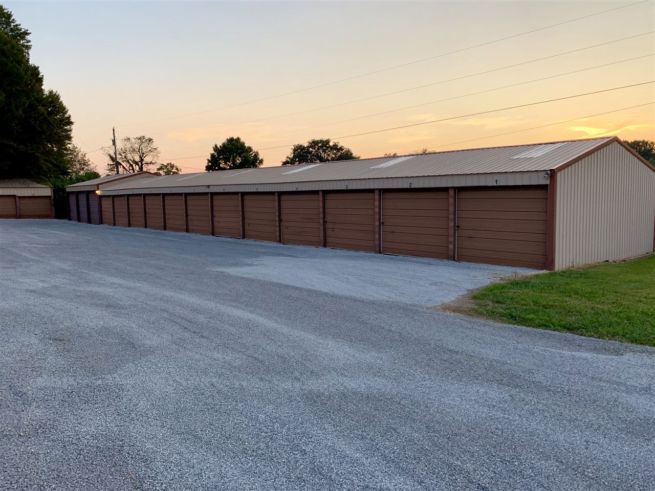 Listing Picture 37 Lake Forrest Drive Campbellsville, KY 42718 MLS HK10049601