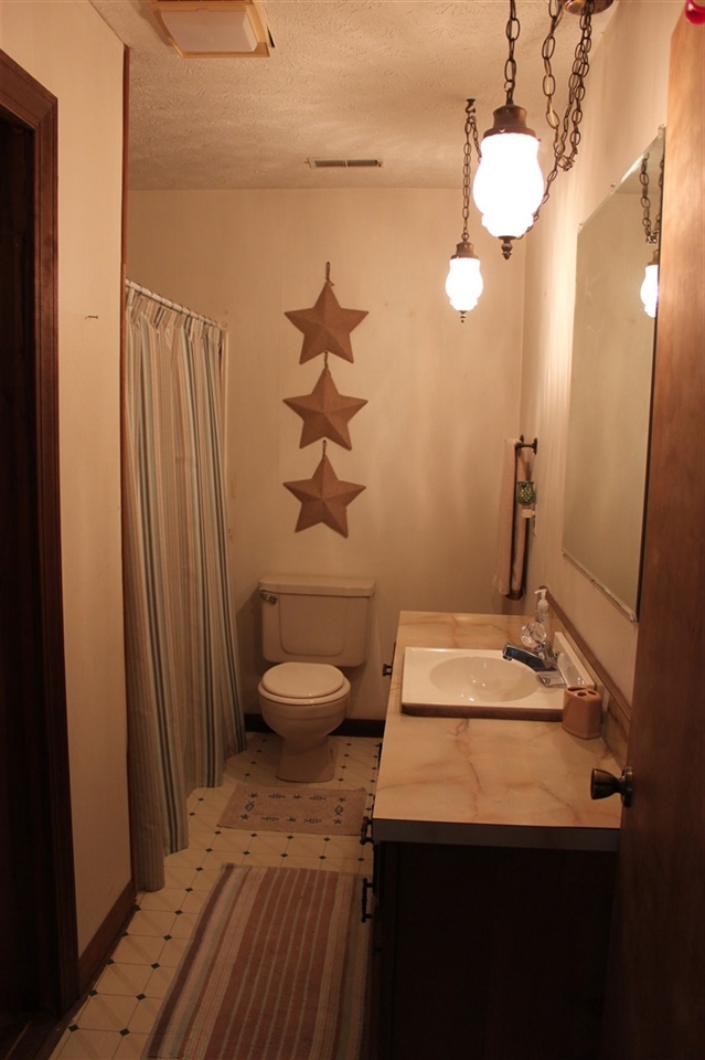 Listing Picture 37 Lake Forrest Drive Campbellsville, KY 42718 MLS HK10049601