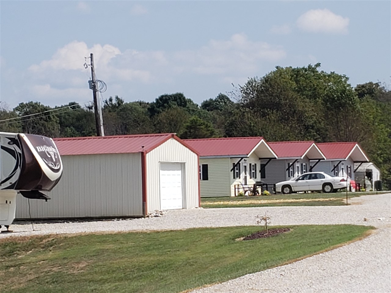 Listing Picture 2046 Lincoln Farm Road Hodgenville, KY 42748 MLS HK10049834