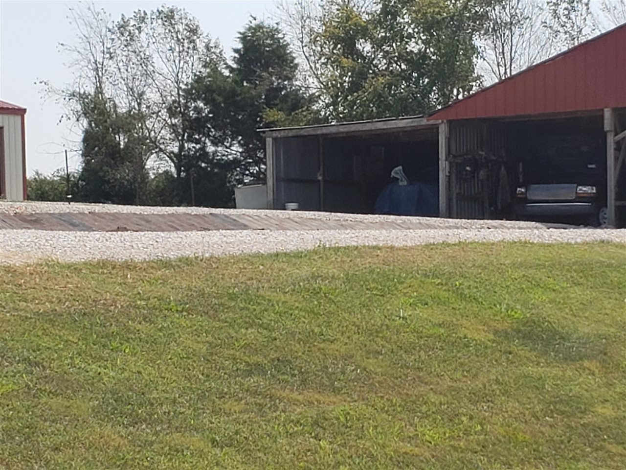 Listing Picture 2046 Lincoln Farm Road Hodgenville, KY 42748 MLS HK10049834