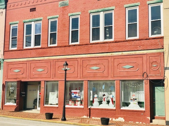 Listing Picture 127 W Main Street Vine Grove, KY 40175 MLS HK10046800