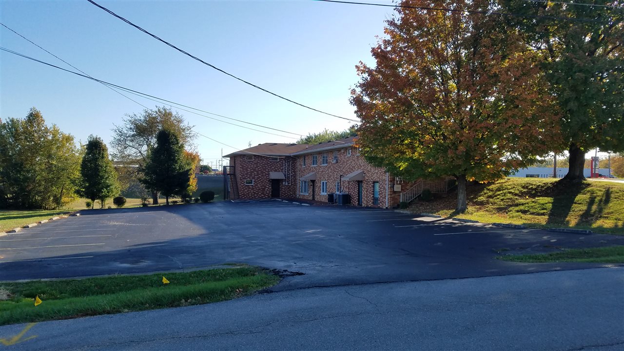 Listing Picture 815 W Lincoln Trail Boulevard Radcliff, KY 40160 MLS HK10050572