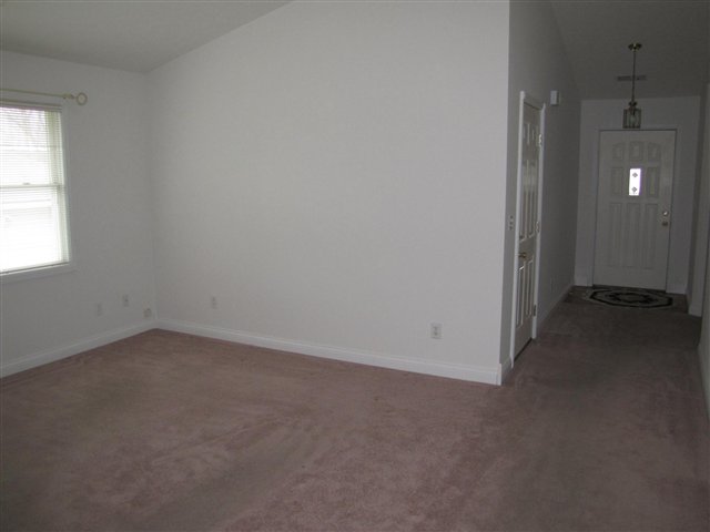 Listing Picture 102 B Cottage Circle Elizabethtown, KY 42701 MLS HK10010447