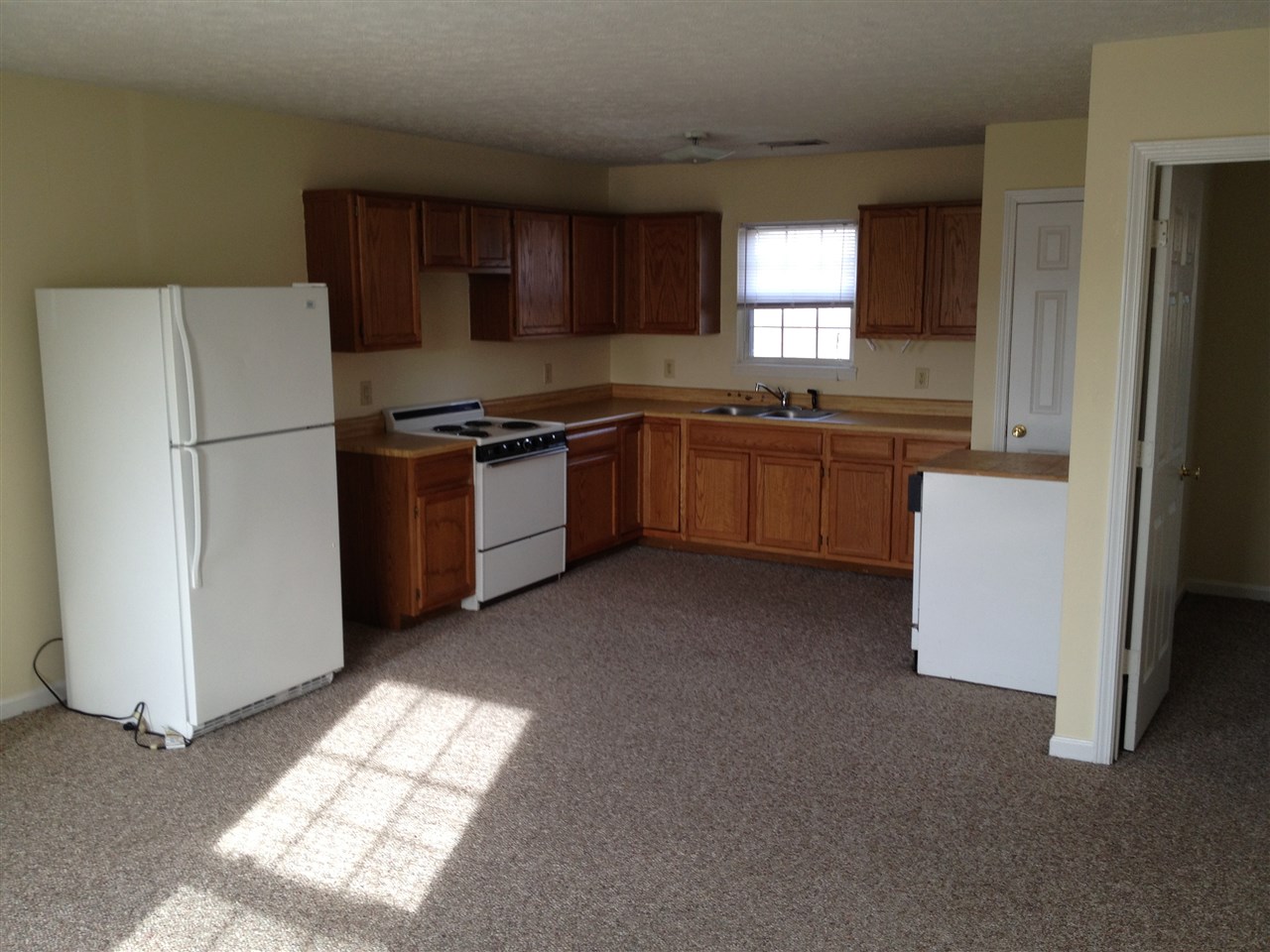 Listing Picture 660 Westport Road Elizabethtown, KY 42701 MLS HK10043932