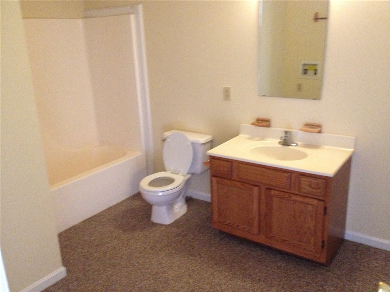 Listing Picture 660 Westport Road Elizabethtown, KY 42701 MLS HK10043932