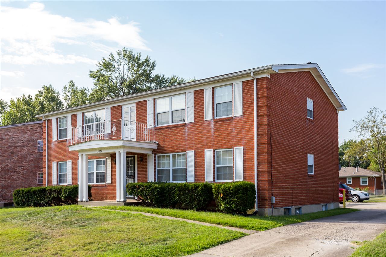 Listing Picture 3202 Melody Acres Lane Louisville, KY 40216 MLS HK10050019