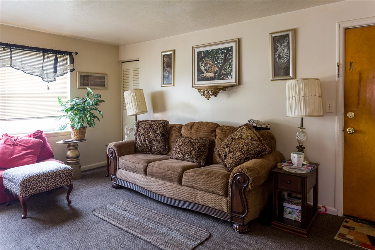 Listing Picture 3202 Melody Acres Lane Louisville, KY 40216 MLS HK10050019