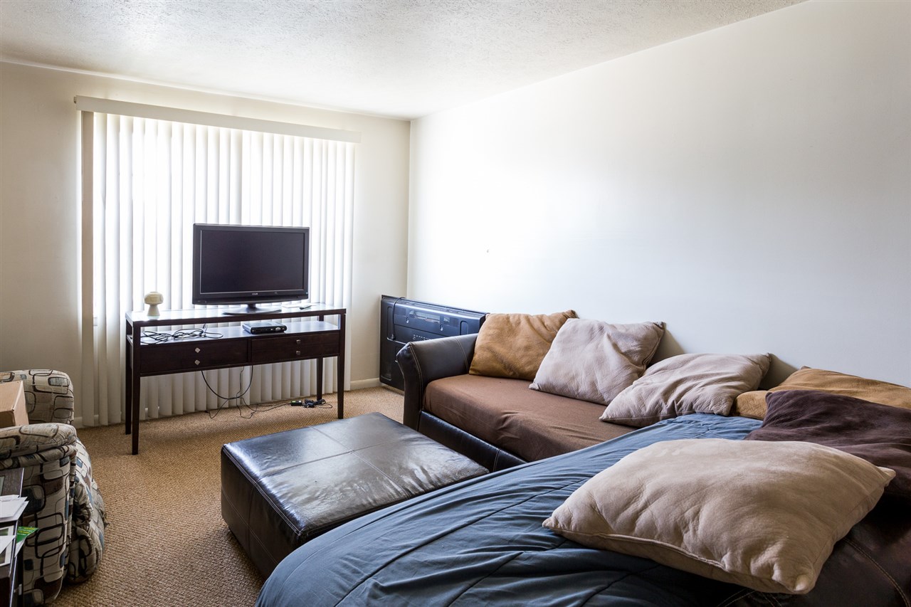 Listing Picture 3202 Melody Acres Lane Louisville, KY 40216 MLS HK10050019