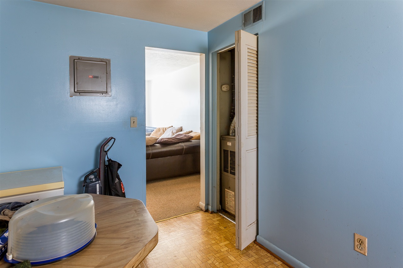 Listing Picture 3202 Melody Acres Lane Louisville, KY 40216 MLS HK10050019