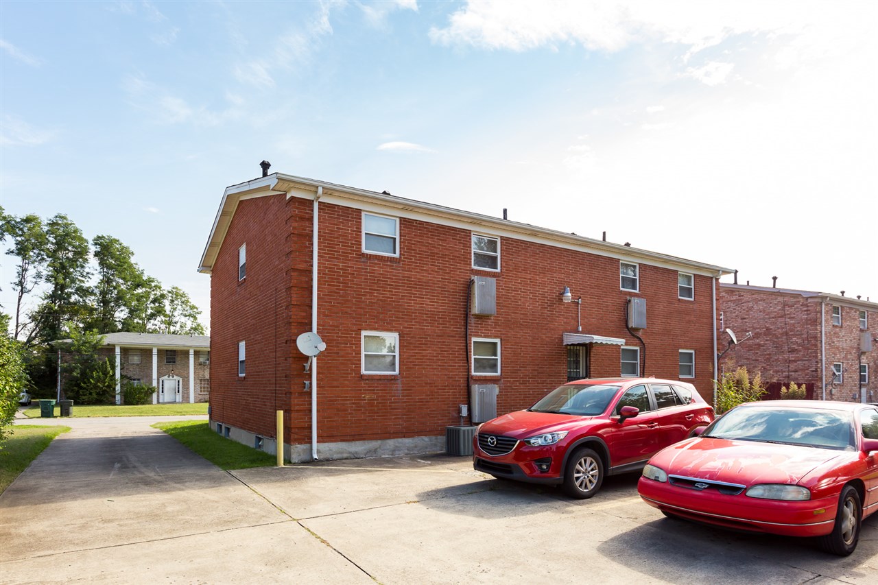 Listing Picture 3202 Melody Acres Lane Louisville, KY 40216 MLS HK10050019