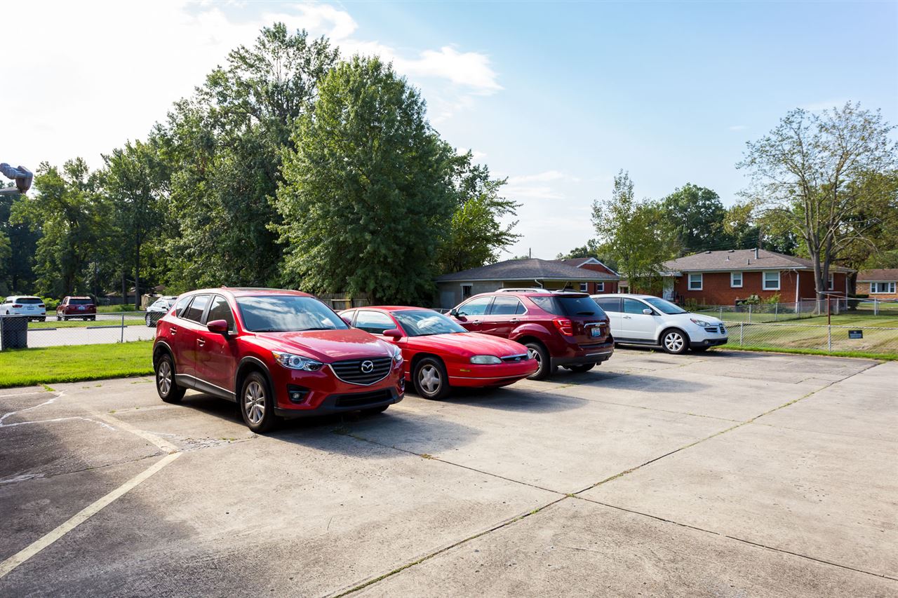 Listing Picture 3202 Melody Acres Lane Louisville, KY 40216 MLS HK10050019