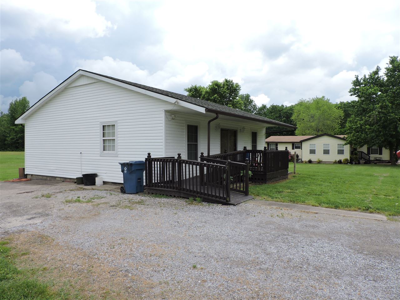 Listing Picture 2067 Spann Lane Paducah, KY 42003 MLS HK10050065