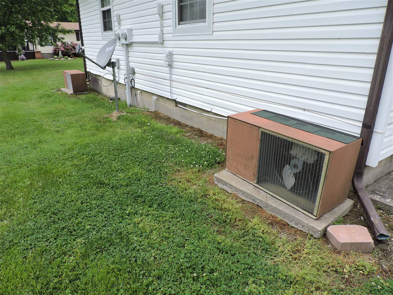 Listing Picture 2067 Spann Lane Paducah, KY 42003 MLS HK10050065