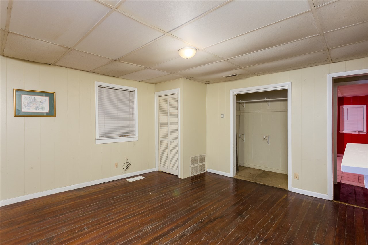 Listing Picture 2922 Bank Street Louisville, KY 40212 MLS HK10050523