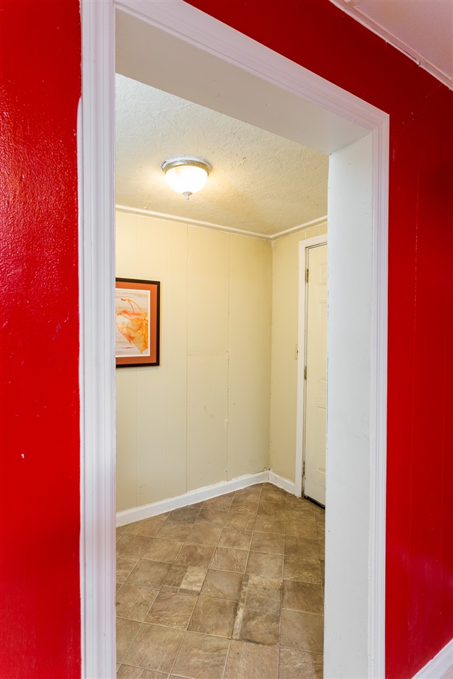 Listing Picture 2922 Bank Street Louisville, KY 40212 MLS HK10050523