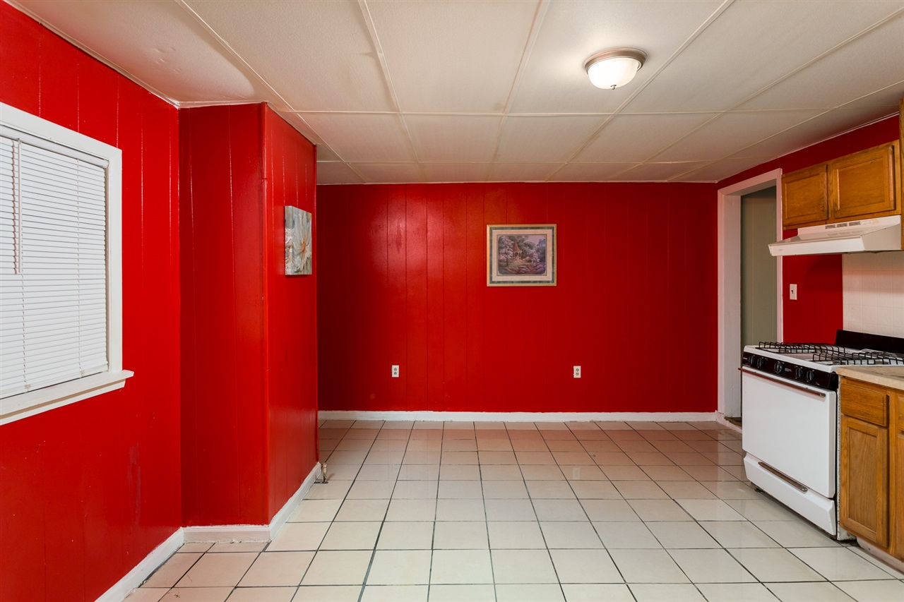 Listing Picture 2922 Bank Street Louisville, KY 40212 MLS HK10050523