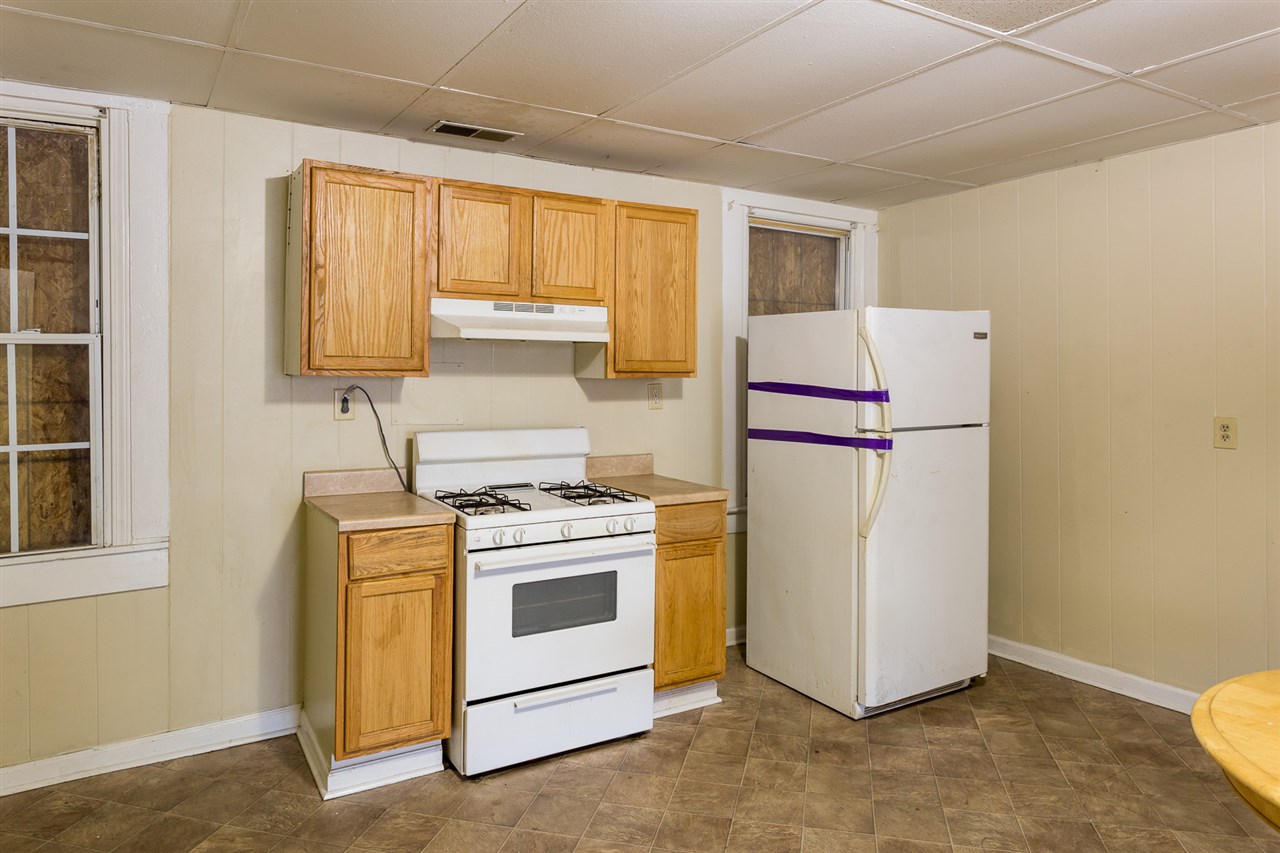 Listing Picture 2922 Bank Street Louisville, KY 40212 MLS HK10050523