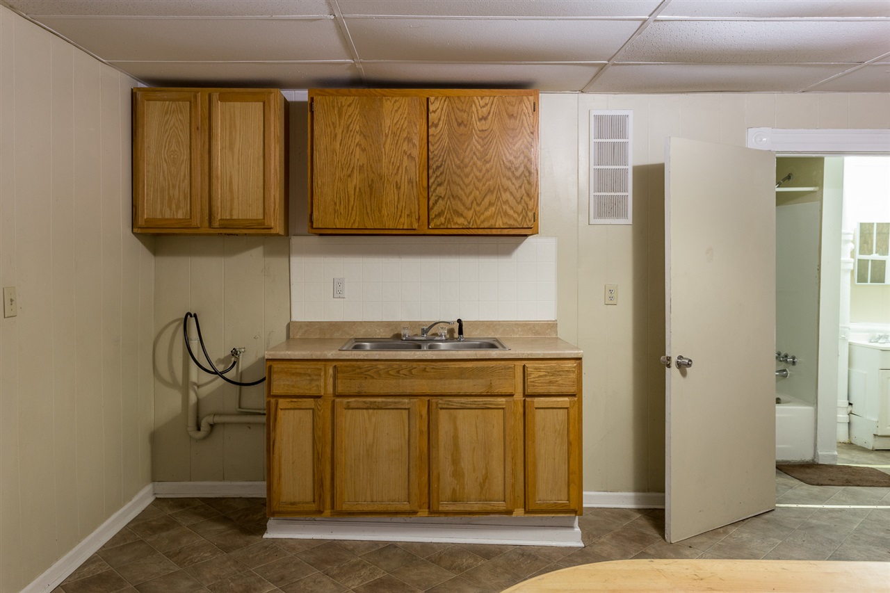 Listing Picture 2922 Bank Street Louisville, KY 40212 MLS HK10050523