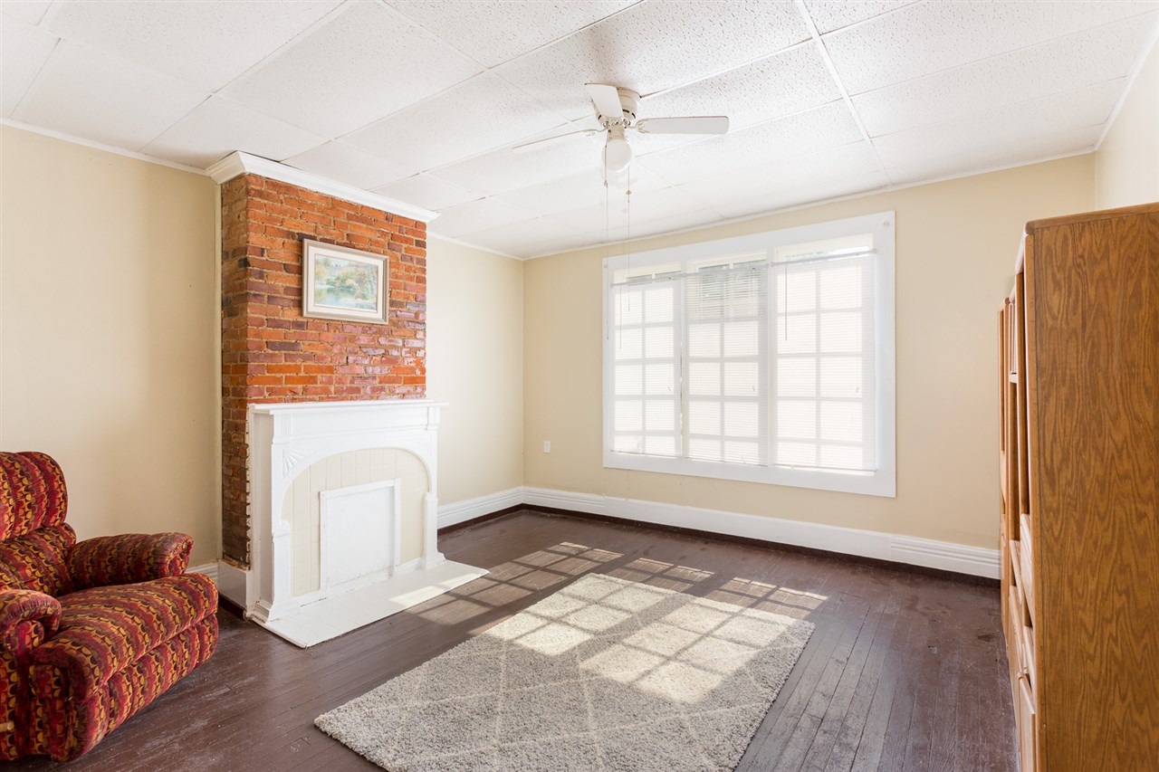 Listing Picture 100 N 26th Street Louisville, KY 40212 MLS HK10049573