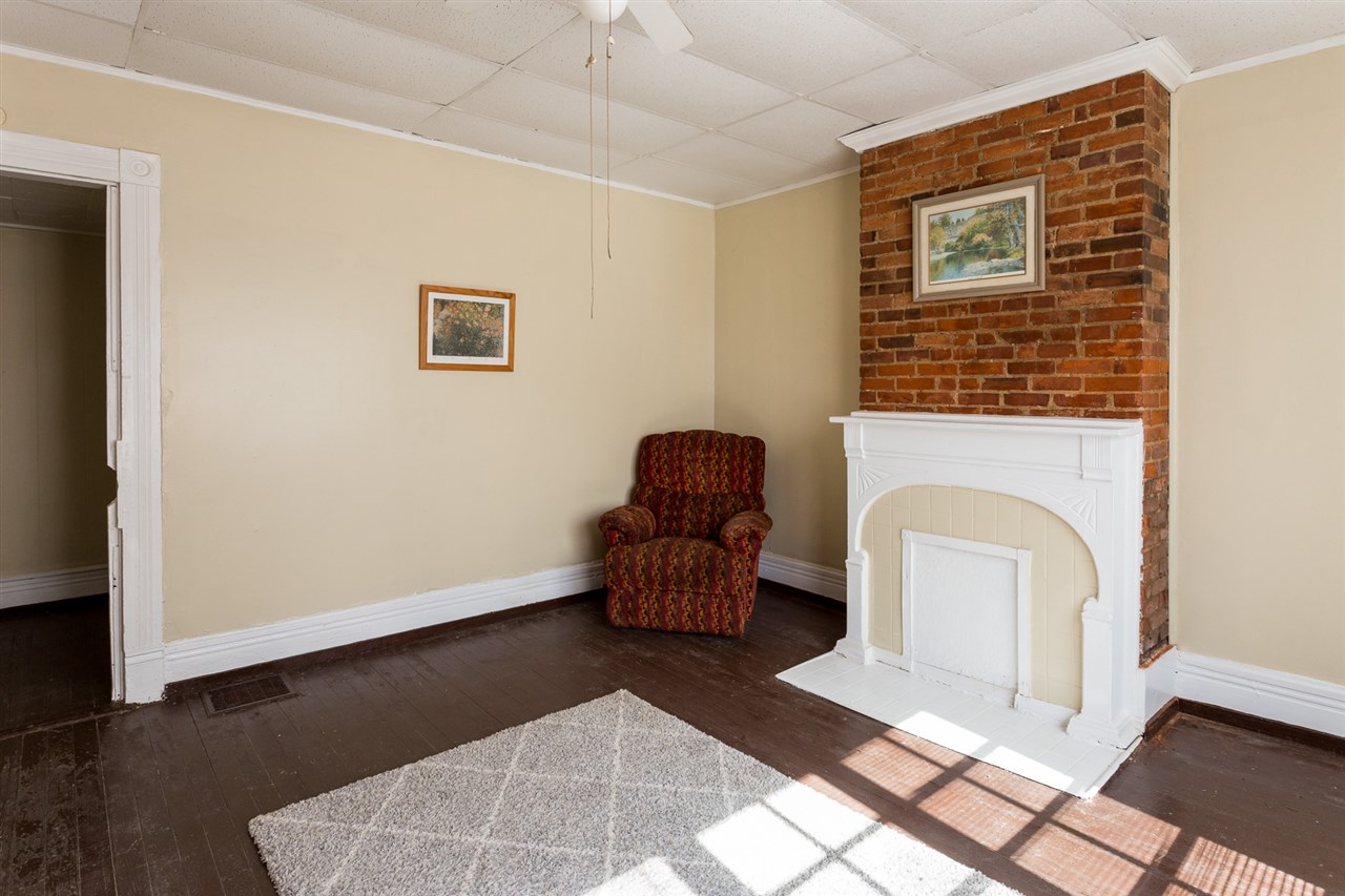 Listing Picture 100 N 26th Street Louisville, KY 40212 MLS HK10049573