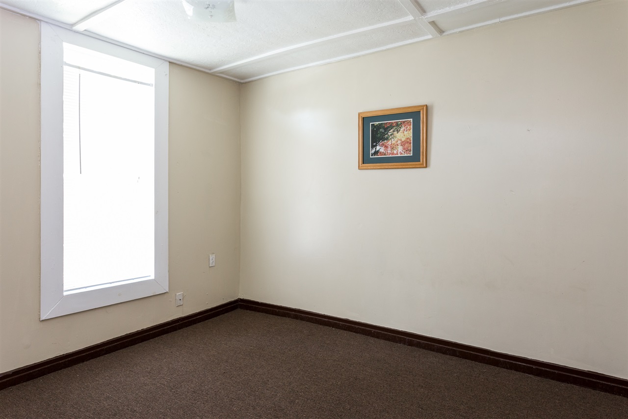 Listing Picture 100 N 26th Street Louisville, KY 40212 MLS HK10049573