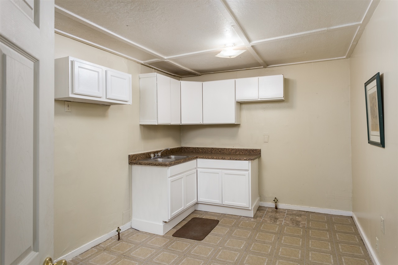 Listing Picture 100 N 26th Street Louisville, KY 40212 MLS HK10049573