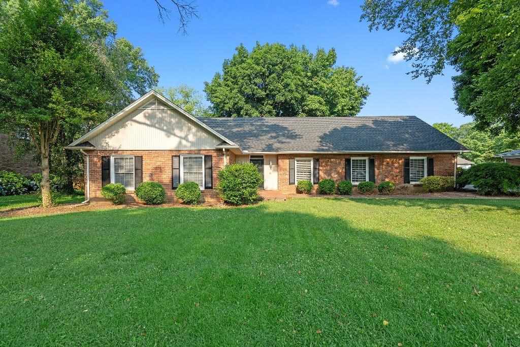 707 Ironwood Drive, Bowling Green, KY 42103