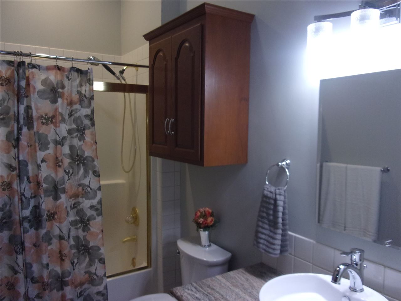 North Platte NE 69101 Real Estate. 400k-600k