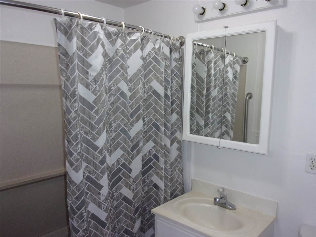 North Platte NE 69101 Real Estate. 200k-400k