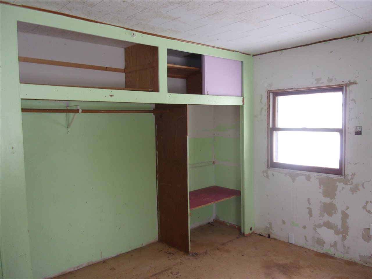 Maywood NE 69025 Real Estate. Kim Hanna-Davis