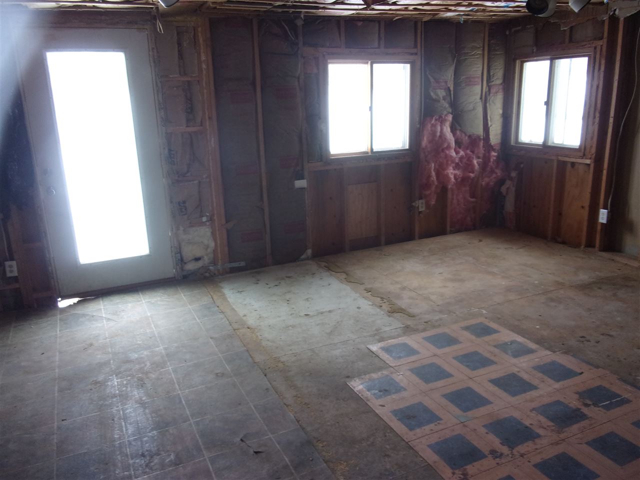 Maywood NE 69025 Real Estate. Kim Hanna-Davis