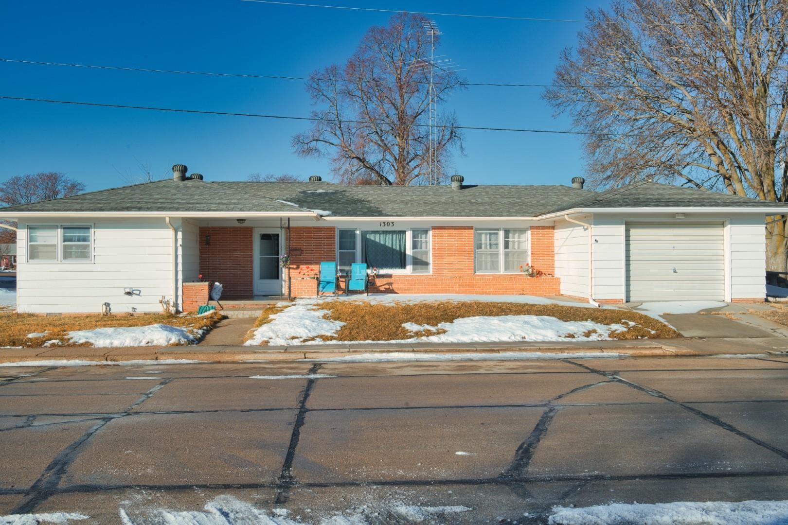 Residential for sale in COZAD, Nebraska, 25350