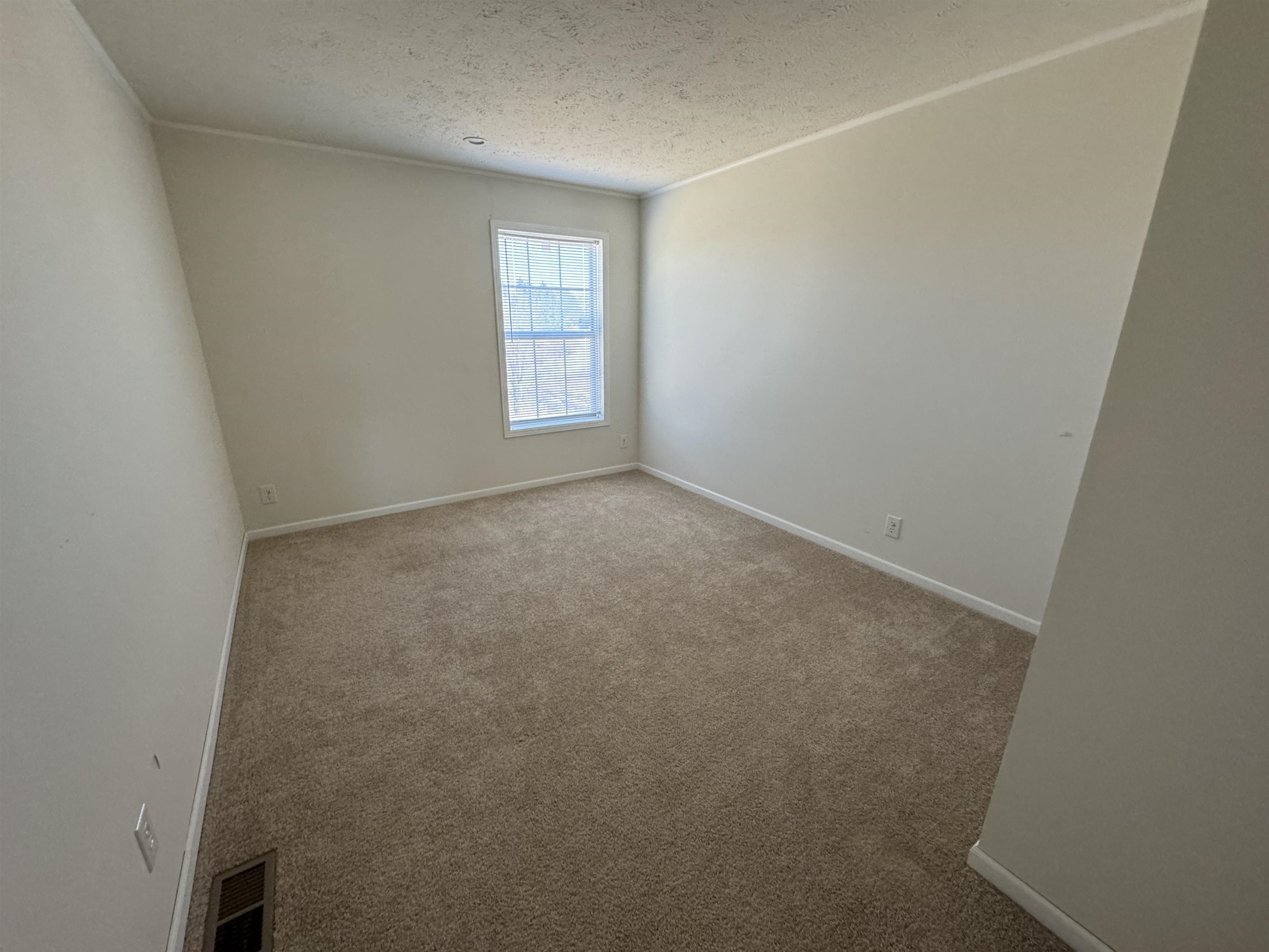 305 W 9th Street