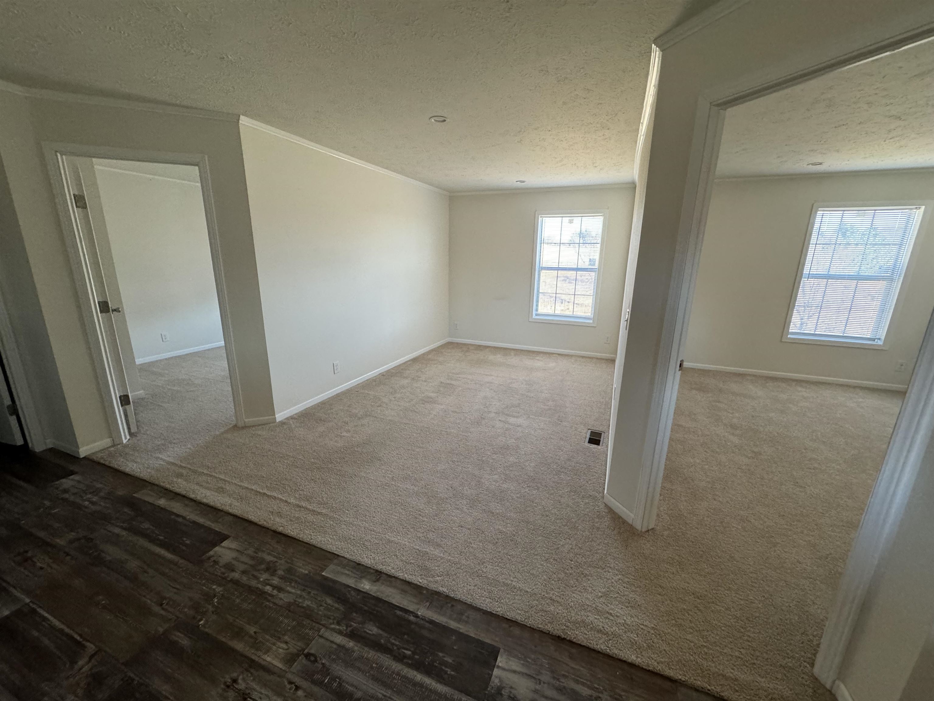 305 W 9th Street