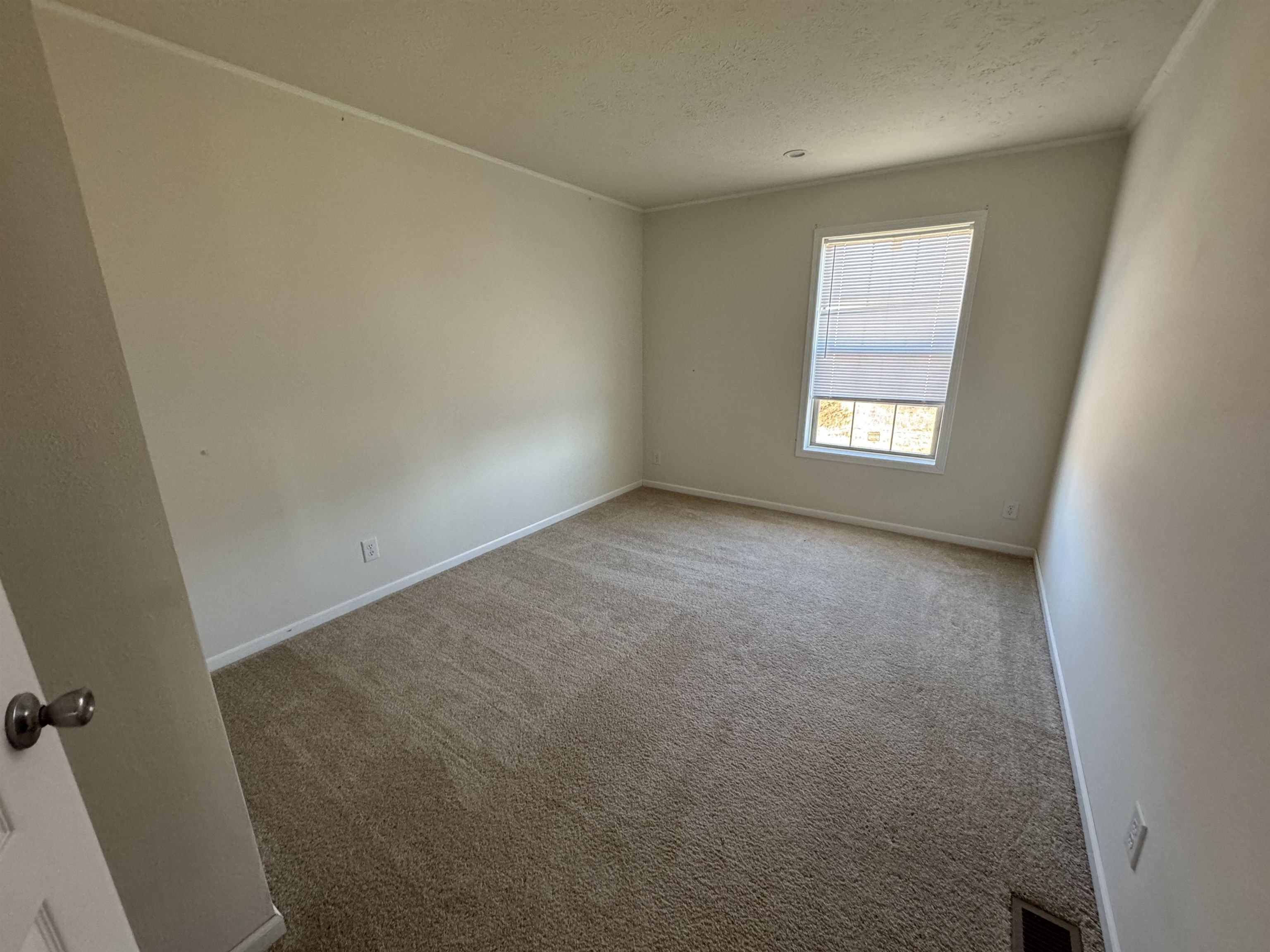 305 W 9th Street