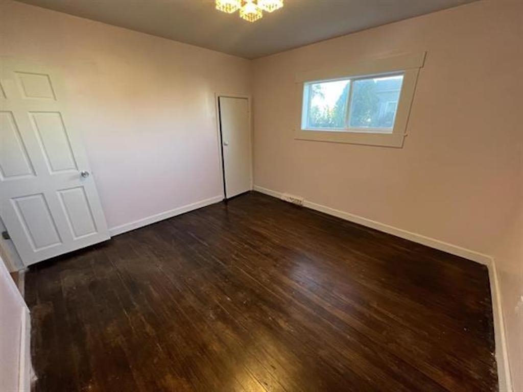 221 Hancock Ave