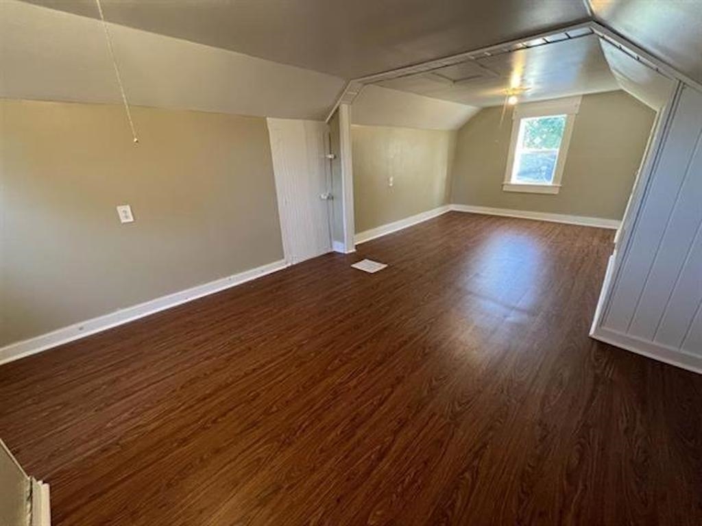 221 Hancock Ave