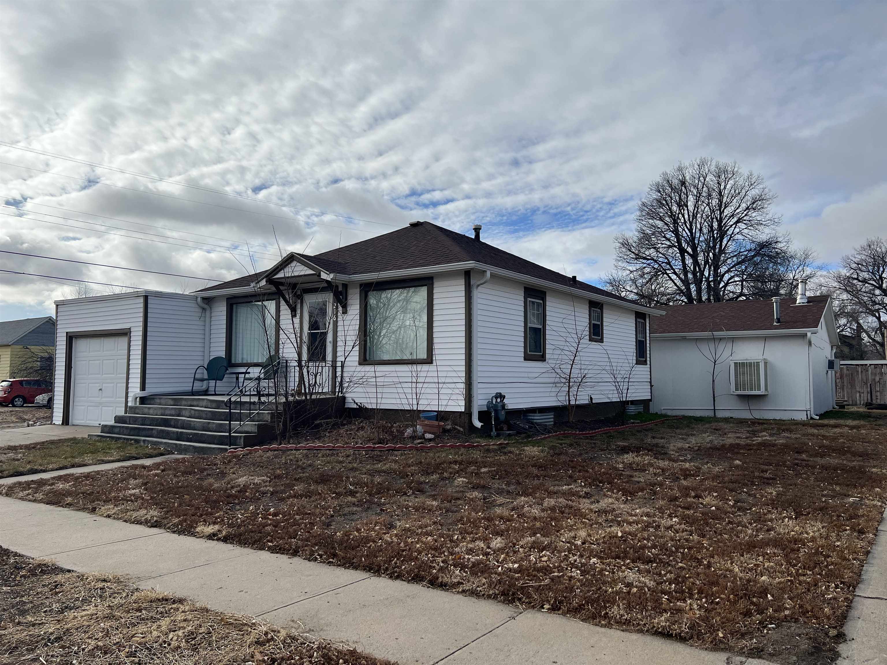 216 W D Street