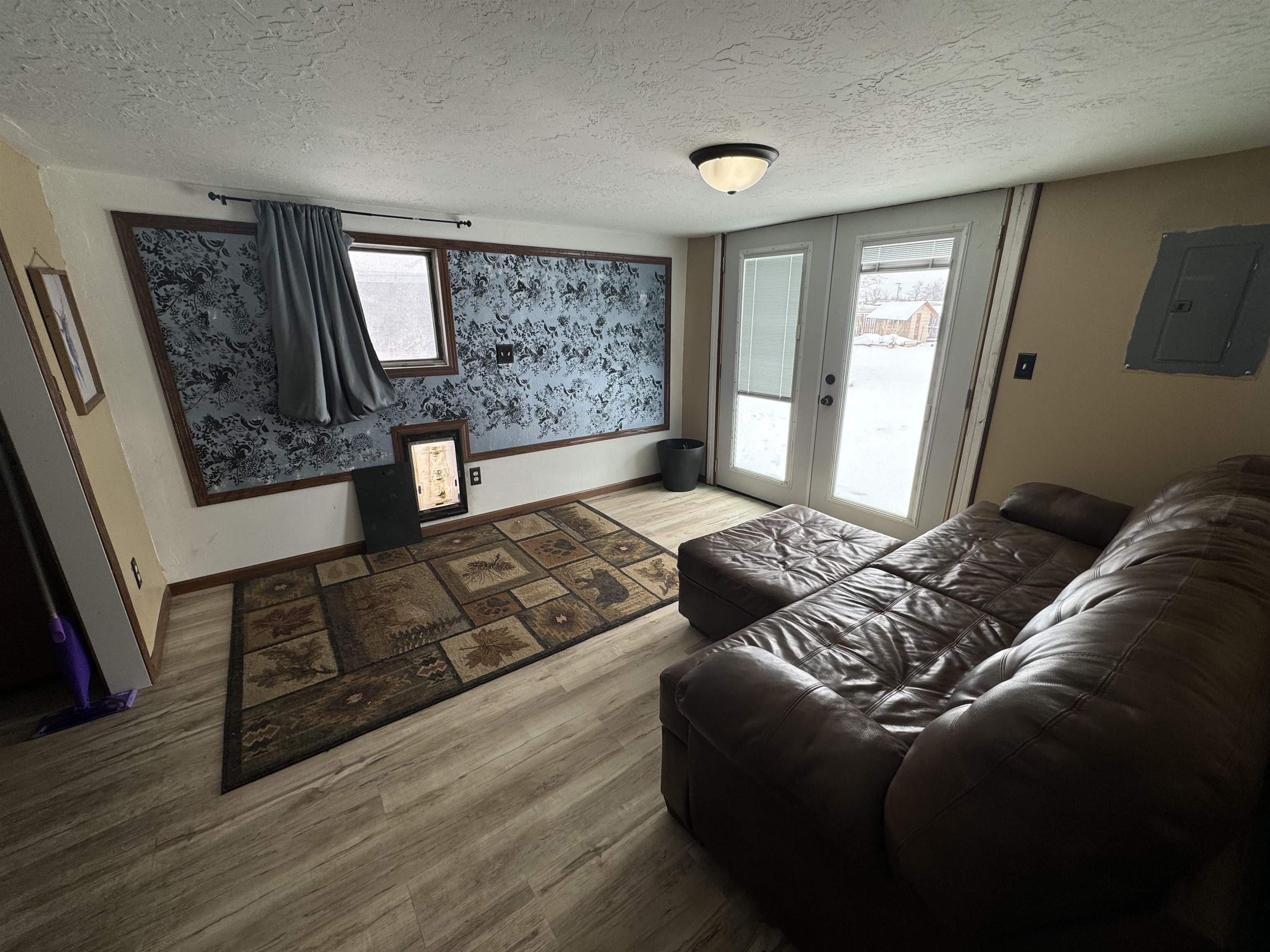 2820 W 6th Street