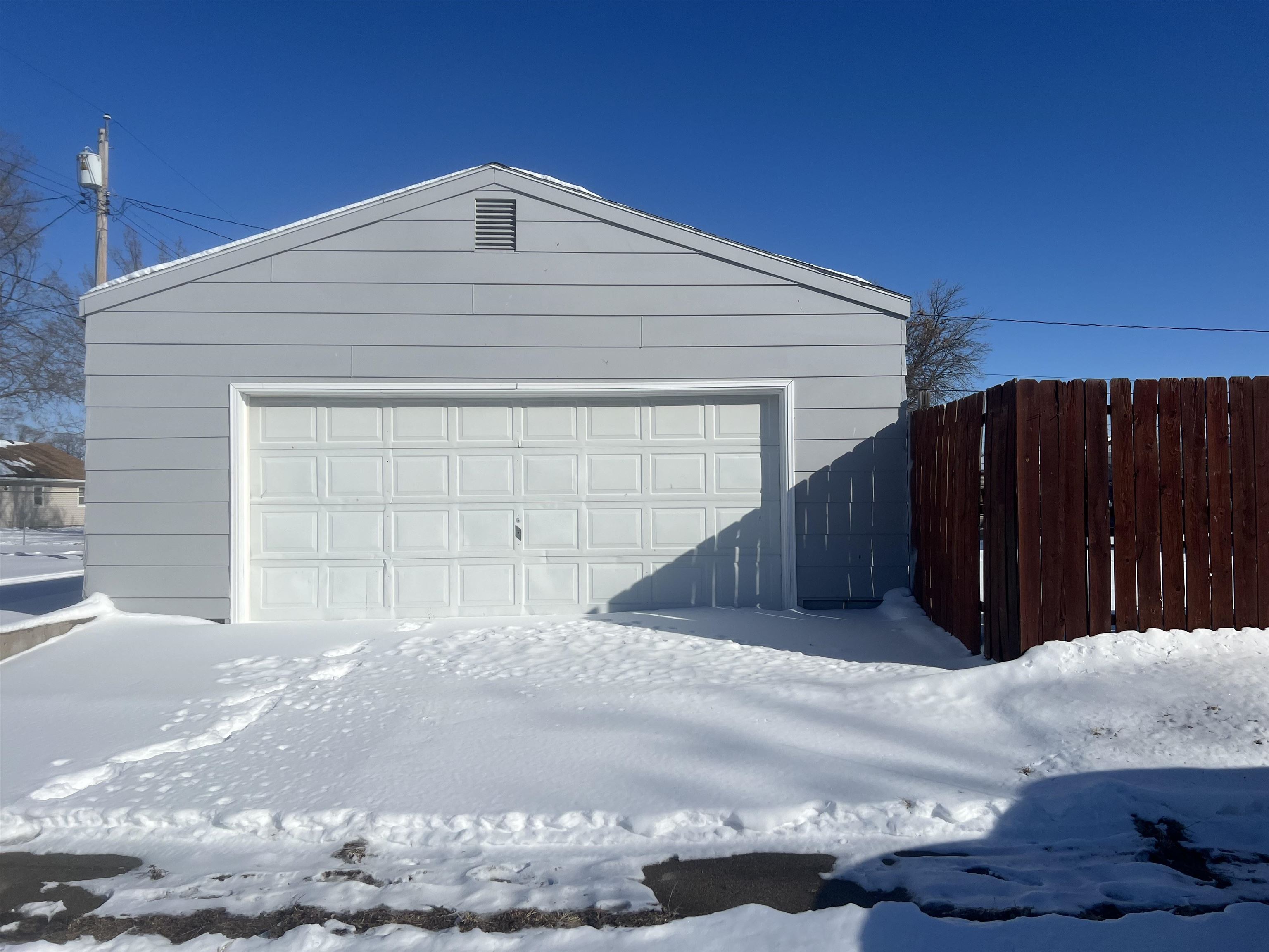 1621 W 9th Street