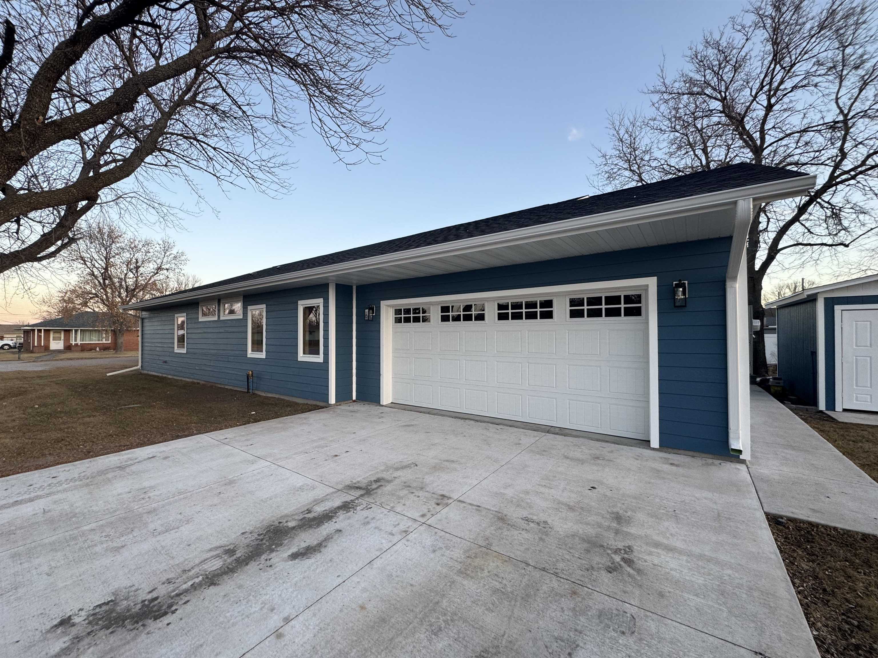 802 S Belmont